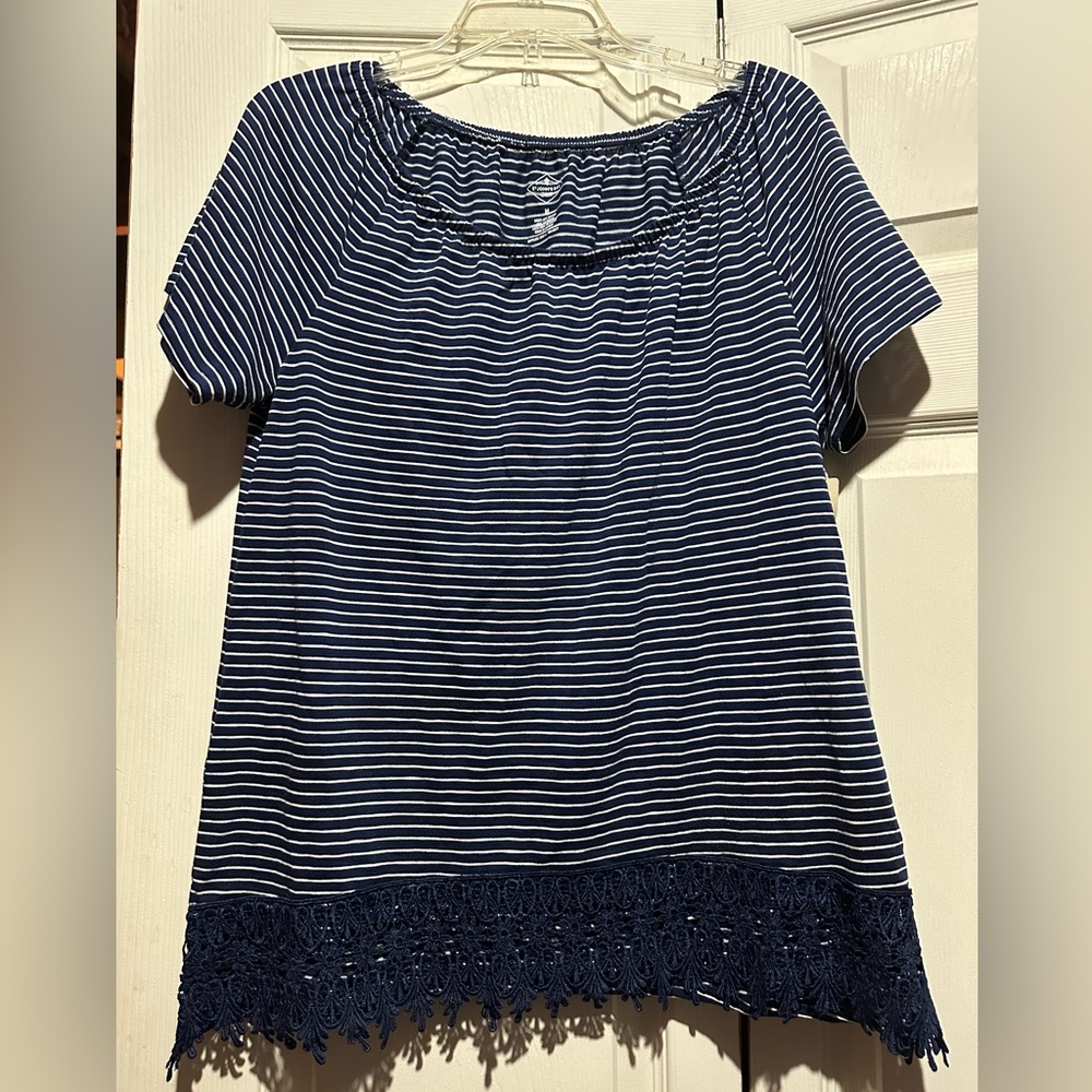 St John's bay blue and white striped shirt. Lace hem on front. Size Medium.